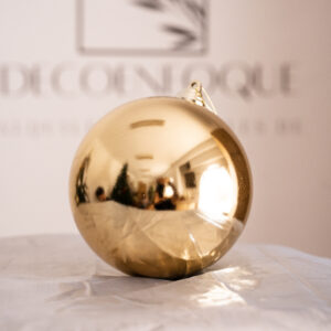 Bolas de navidad doradas grandes