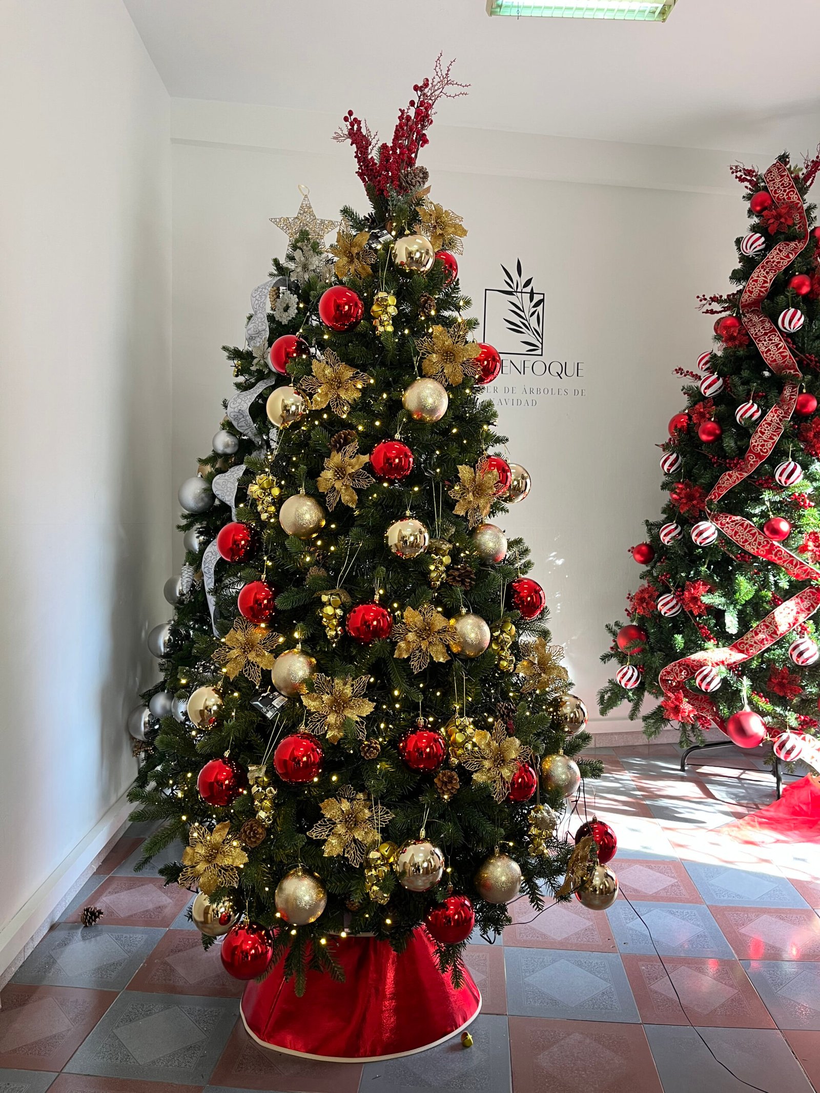 Alquiler de árbol de Navidad personalizado en Estepona